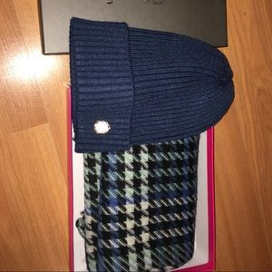 Vince Camuto hat and scarf set